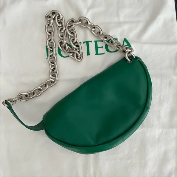 Bottega Veneta Leather Chain
Pouch Belt Bag - Picture 9 of 16